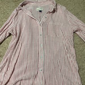 Universal threads pink and white stripe button down